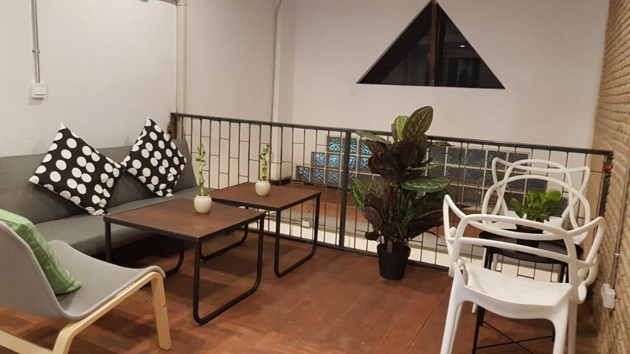 Haus Sathorn 11 Residence Bangkok Eksteriør billede